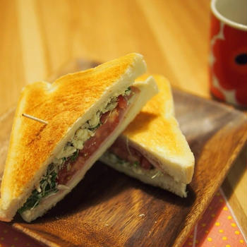 【レシピ】朝ごはんにおすすめ！栄養満点のブロッコリースプラウトサンドイッチ！