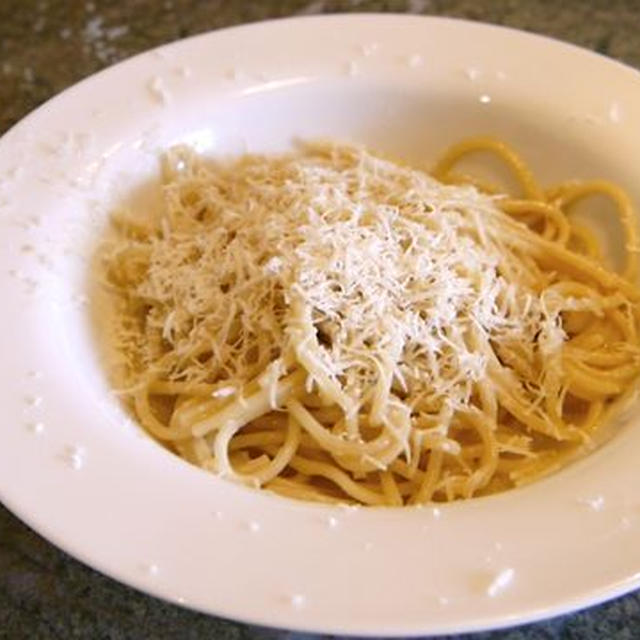 材料５つでパスタ カチョ•エ•ペペ
