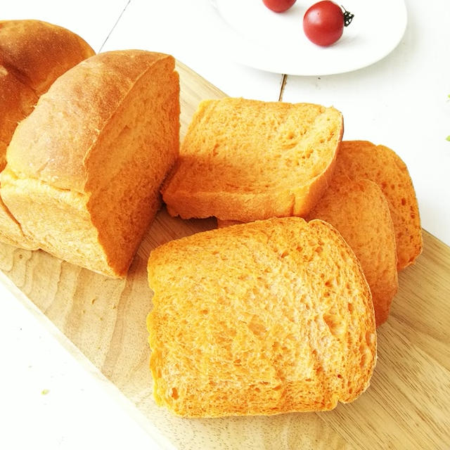 トマトジュースで作る食パン