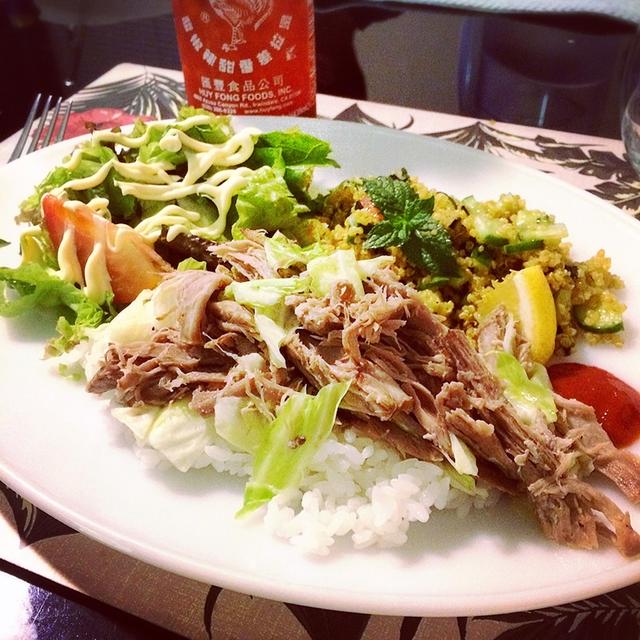 カルアポークプレート。Kalua Pork and cabbage plate. ...