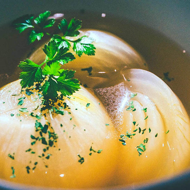 まるごと玉ねぎのスープ