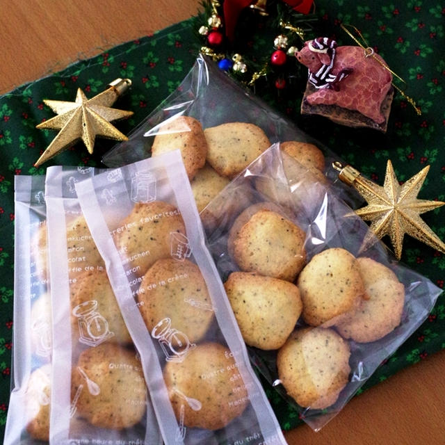紅茶とバニラの超簡単クッキー☆型抜きいらず（クリスマス・持ち寄り・ティータイムに）