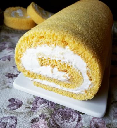 グルテンフリー！米粉のふわっふわシンプルロールケーキ