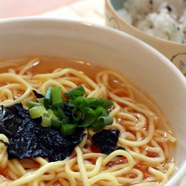 夏にさっぱり！「海苔塩トマトラーメン」