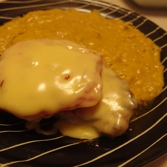 チーズトマトチキンソテー　コーンクリームソース・白菜とコンビーフのマヨぽんサラダ