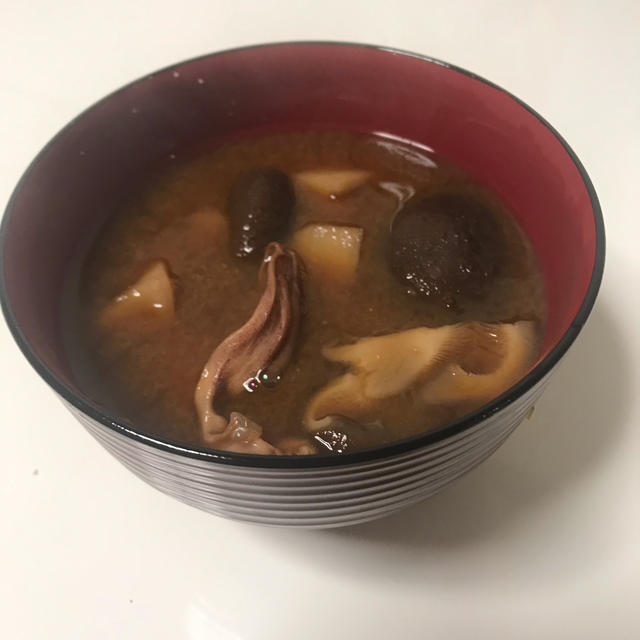 蓮根とスルメイカの味噌スープ