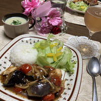 鶏胸肉のハーブソテーとぼるちゃん2ヶ月目。