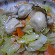 牡蠣とたっぷり野菜の酒蒸し