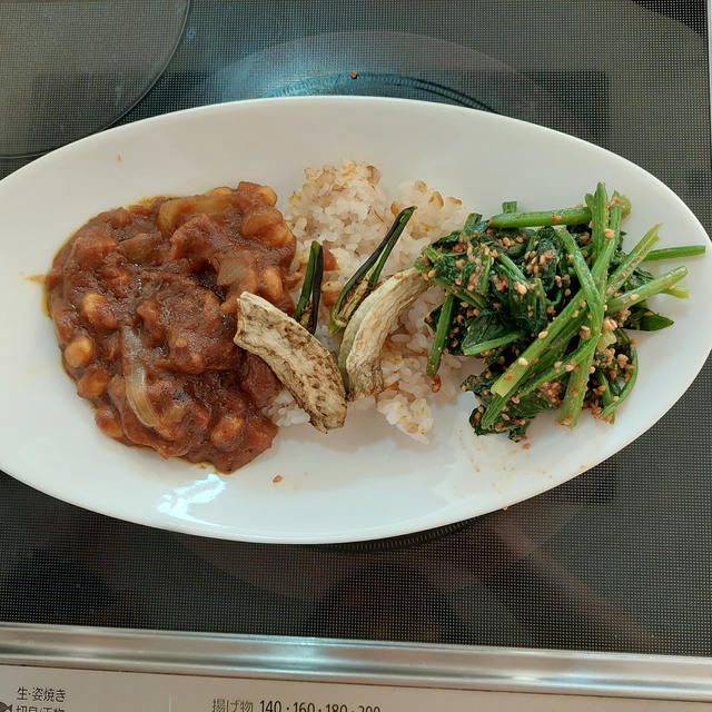 リンゴ4こ入りカレー