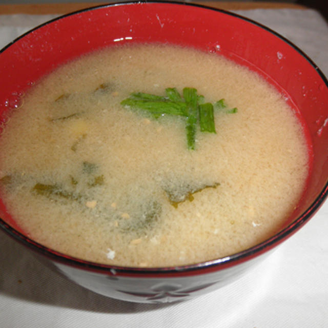 コンソメ味噌スープ