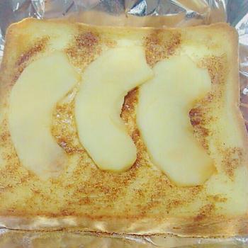 「Appleシナモントースト」