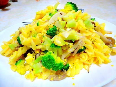 レンジで簡単！温野菜サラダレシピ「ブロッコリーのパスタサラダ」
