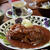 牛もも塊肉で煮込みハンバーグ。
