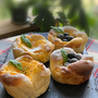 フルーツをのせてカスタードクリームパン・・新鮮野菜がたくさん