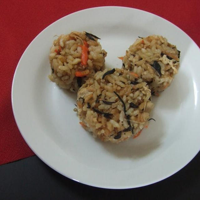簡単すぎ　五目炊き込みご飯