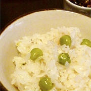 グリーンピースとしらすの炊き込みご飯