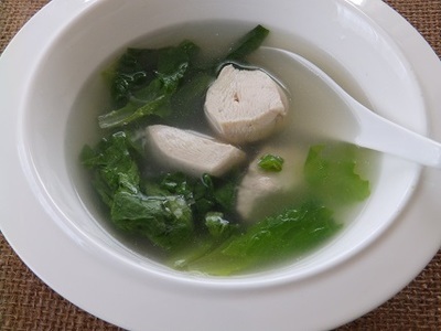 アジアンチキンスープ（サラダ菜で)