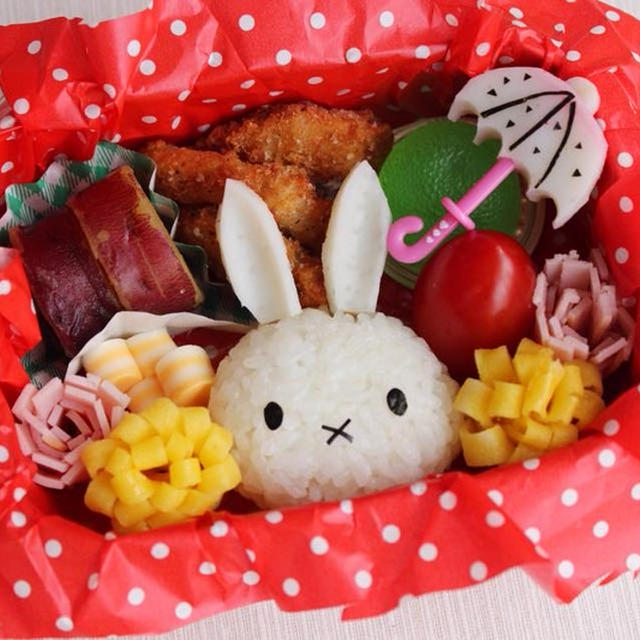ミッフィーキャラ弁 ハムと卵のお花とかわいい傘の作り方 By まきちゃんさん レシピブログ 料理ブログのレシピ満載