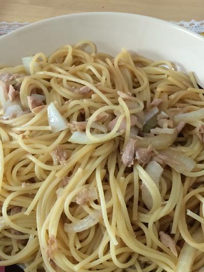 ツナと玉ねぎのパスタ