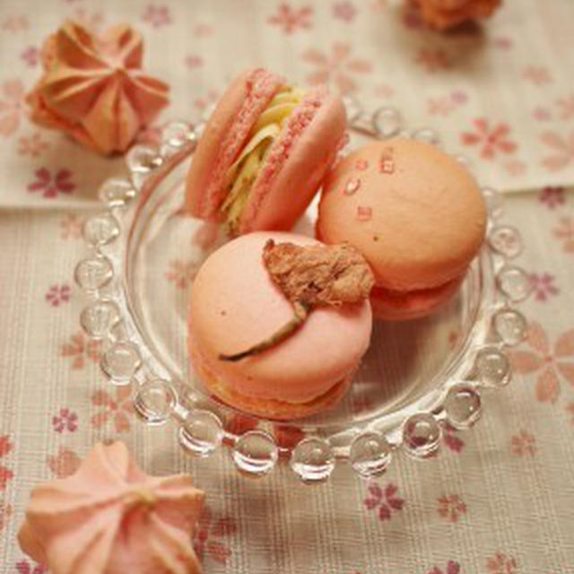 ふんわり ２種の桜マカロン レシピ By くるみさん レシピブログ 料理ブログのレシピ満載