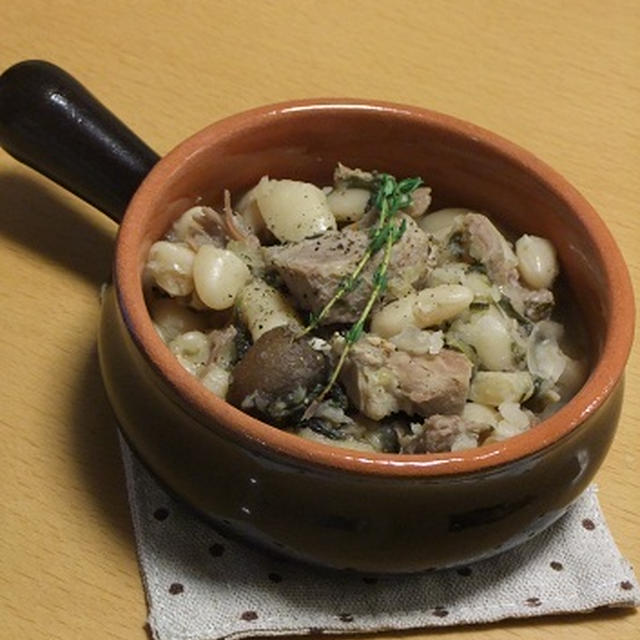 白インゲン豆と豚肉の煮込み