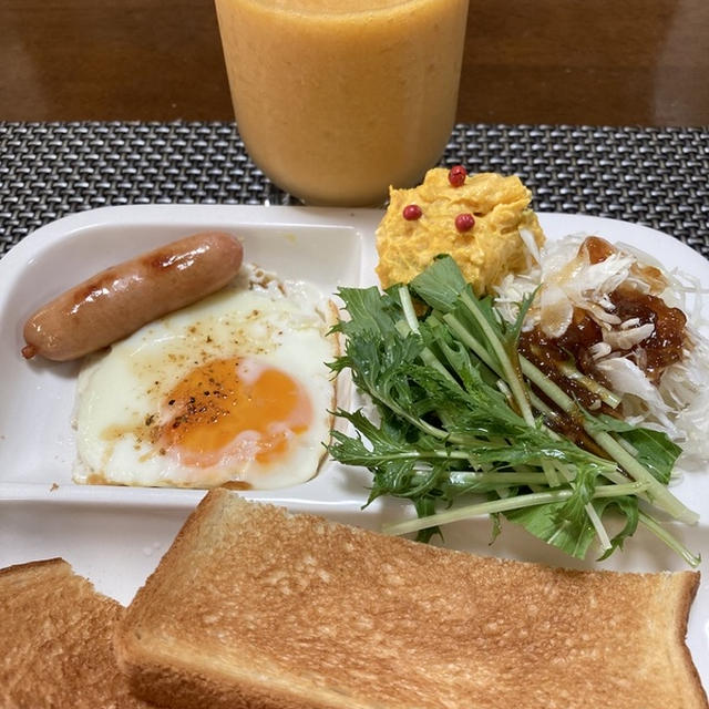 完熟ゴーヤのスムージーで朝食！