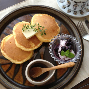 ふわふわ、しっとりパンケーキ♪のブルーベリクリームチーズ添え☆