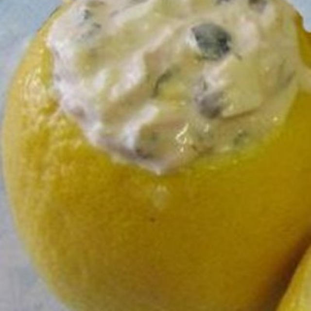 レモンの詰め物，ツナソース