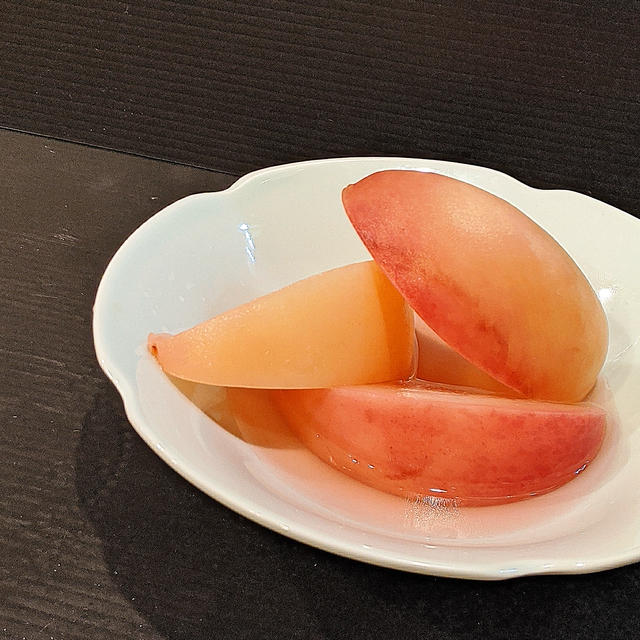材料2つ 桃と で超簡単に美味しいコンポートの作り方 By チャカ ゲンさん レシピブログ 料理ブログのレシピ満載