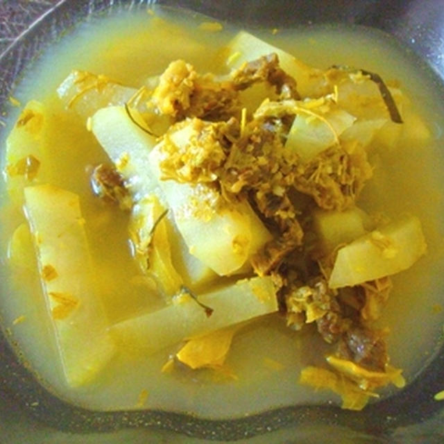 カンボジア家庭料理　酸っぱいスープ