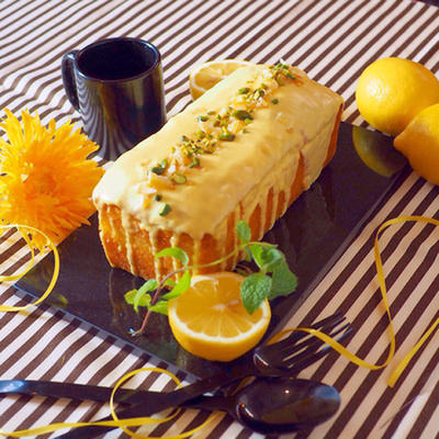甘酸っぱいレモンパウンドケーキ