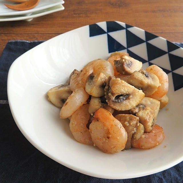 小鍋で簡単 えびとマッシュルームのアヒージョ風 By Kaana57さん レシピブログ 料理ブログのレシピ満載