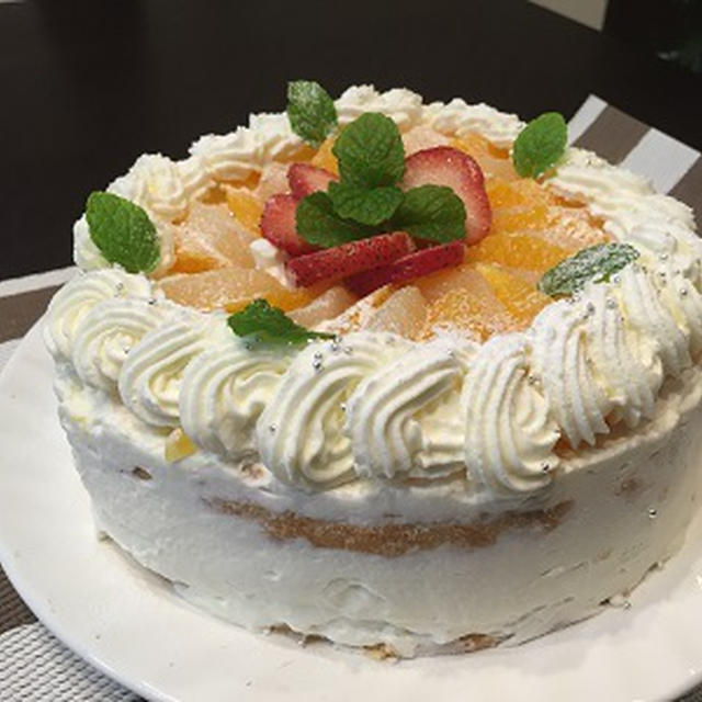 いろいろフルーツのデコレーションケーキ By Pentaさん レシピブログ 料理ブログのレシピ満載