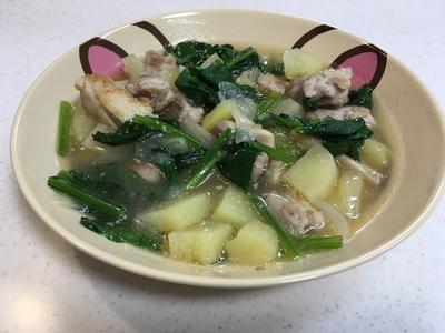 鶏とほうれん草の煮物　和風ごまだれ