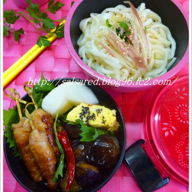 豚バラ甘辛串焼き　茄子と唐辛子の甘辛煮　ミョウガの甘酢漬け　流水麺　麺のお弁当