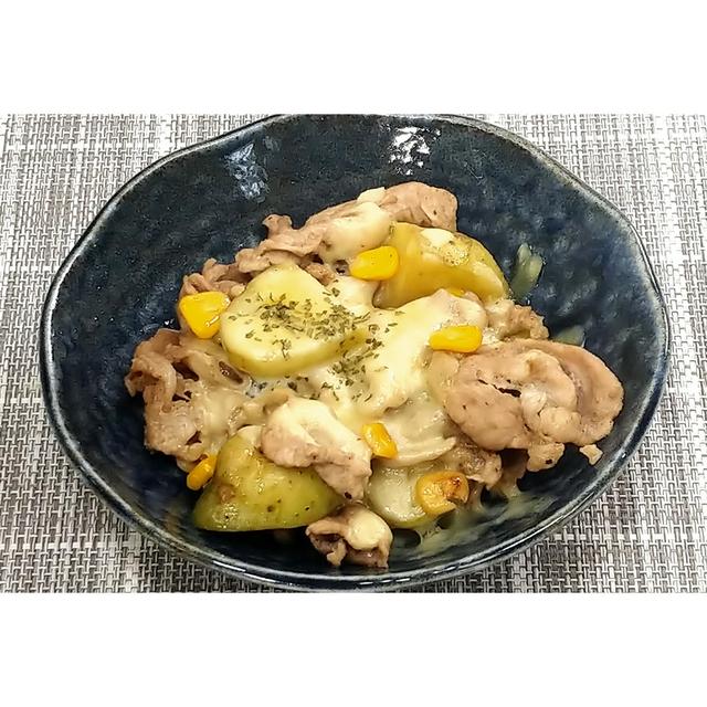 豚肉とじゃがいもにチーズをかけました♪♪豚肉とじゃがいものチーズ焼き★
