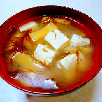 " 豆腐ともずくの味噌汁 " 