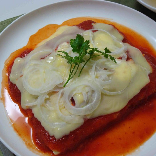 スイス・エンチラーダとコンソメスープ（Enchilada Suizas, and Consomme Soup）