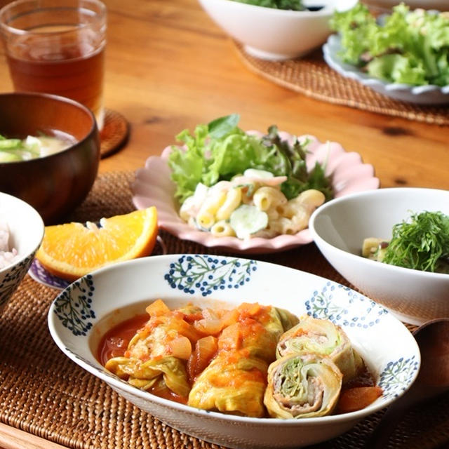 豚薄切り肉でロールキャベツ・献立。