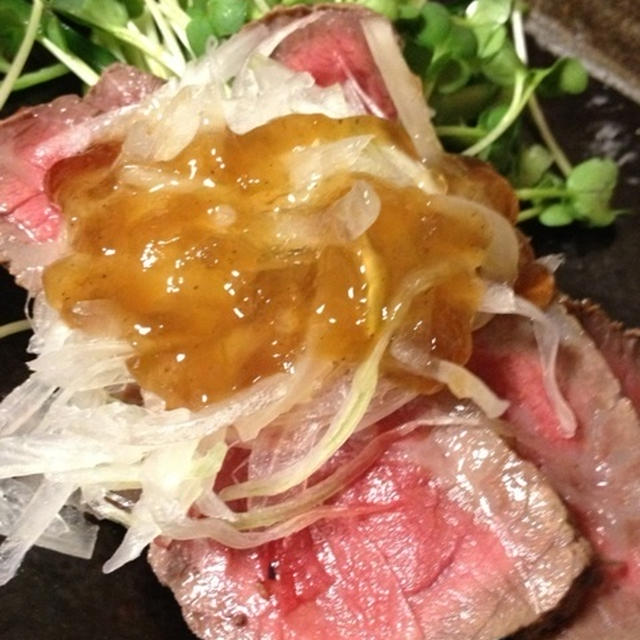 旦那さんの勤続１０周年のお祝い 牛肉のたたき By じゅりちゃんさん レシピブログ 料理ブログのレシピ満載