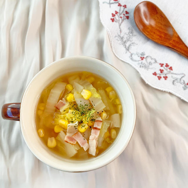 スープ 白菜 ベーコン クタクタの白菜が美味しい ベーコン香る洋風白菜スープ
