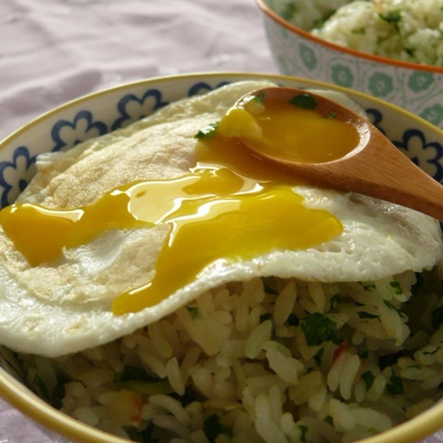 パクチー炒飯　＊Cilantro Fried Rice＊