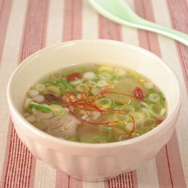 鶏とたっぷりお葱の塩糀白湯スープ