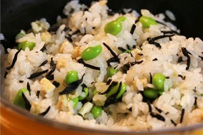 枝豆と薄揚げの塩炊き込みご飯