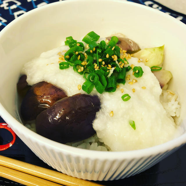 なすの裏切らない「なすトロ丼」