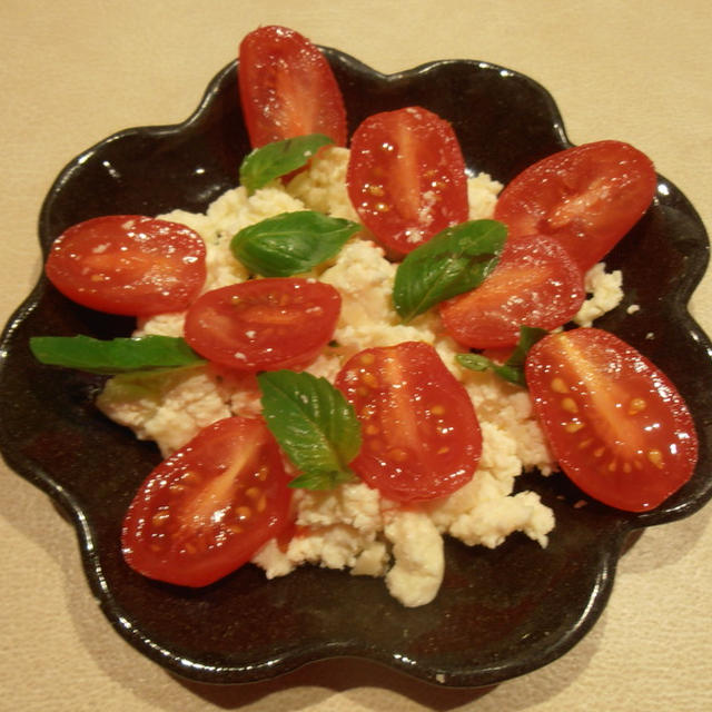手作りリコッタチーズでトマトとバジルのサラダ By Catherinesさん レシピブログ 料理ブログのレシピ満載