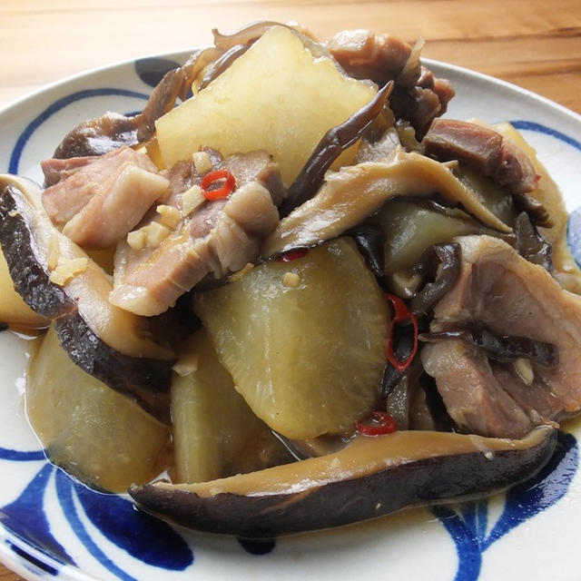 塩豚と大根と干し椎茸の中華煮