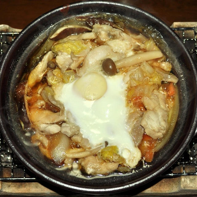 炭火で作る『親子丼煮』の陶板焼