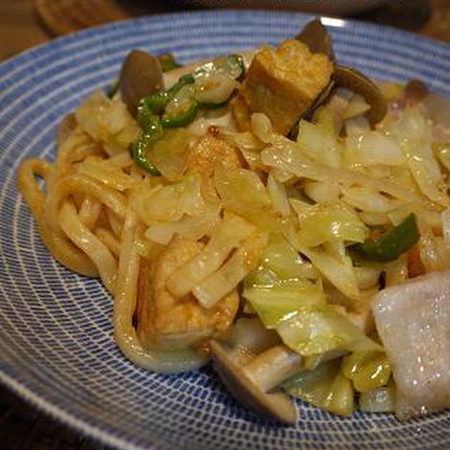 お野菜タップリ、ピリ辛焼きうどん