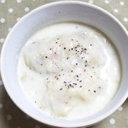 クリームスープで煮込んだロールキャベツ